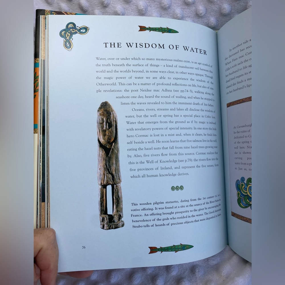Book: The Celtic Book of Living and Dying, An Illustrated Guide to Celtic Wisdom - Picture 6 of 6